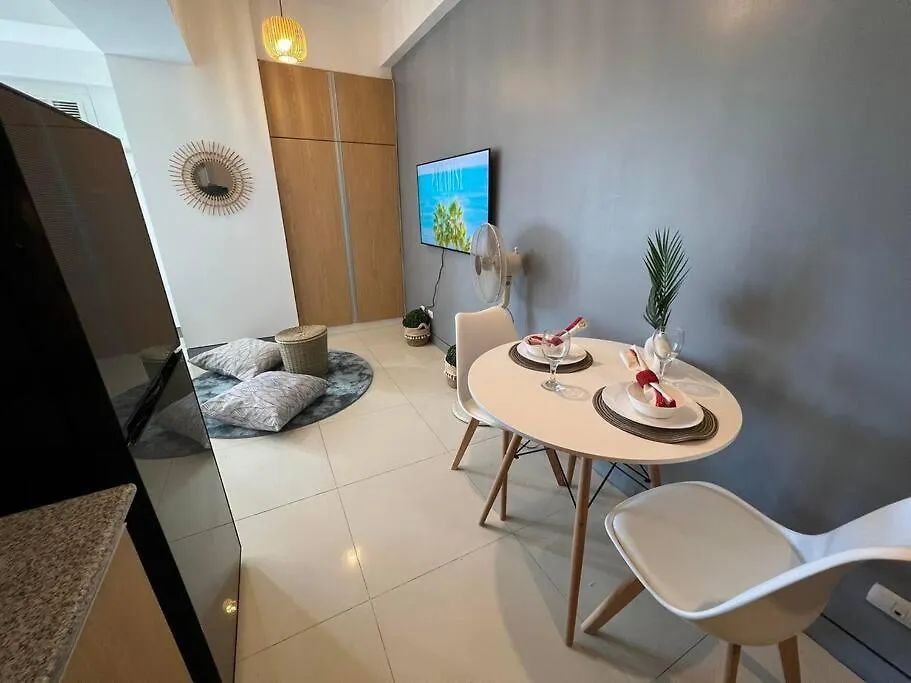 Chic And Cozy Studio Viceroy Residences Taguig Manila Filippinerne